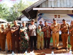 Bentuk Kepedulian Terhadap Warga Dalam Tempat Tinggal, Polres Musi Rawas Bersama Pemda Bedah Rumah Warga Desa Suka Maju